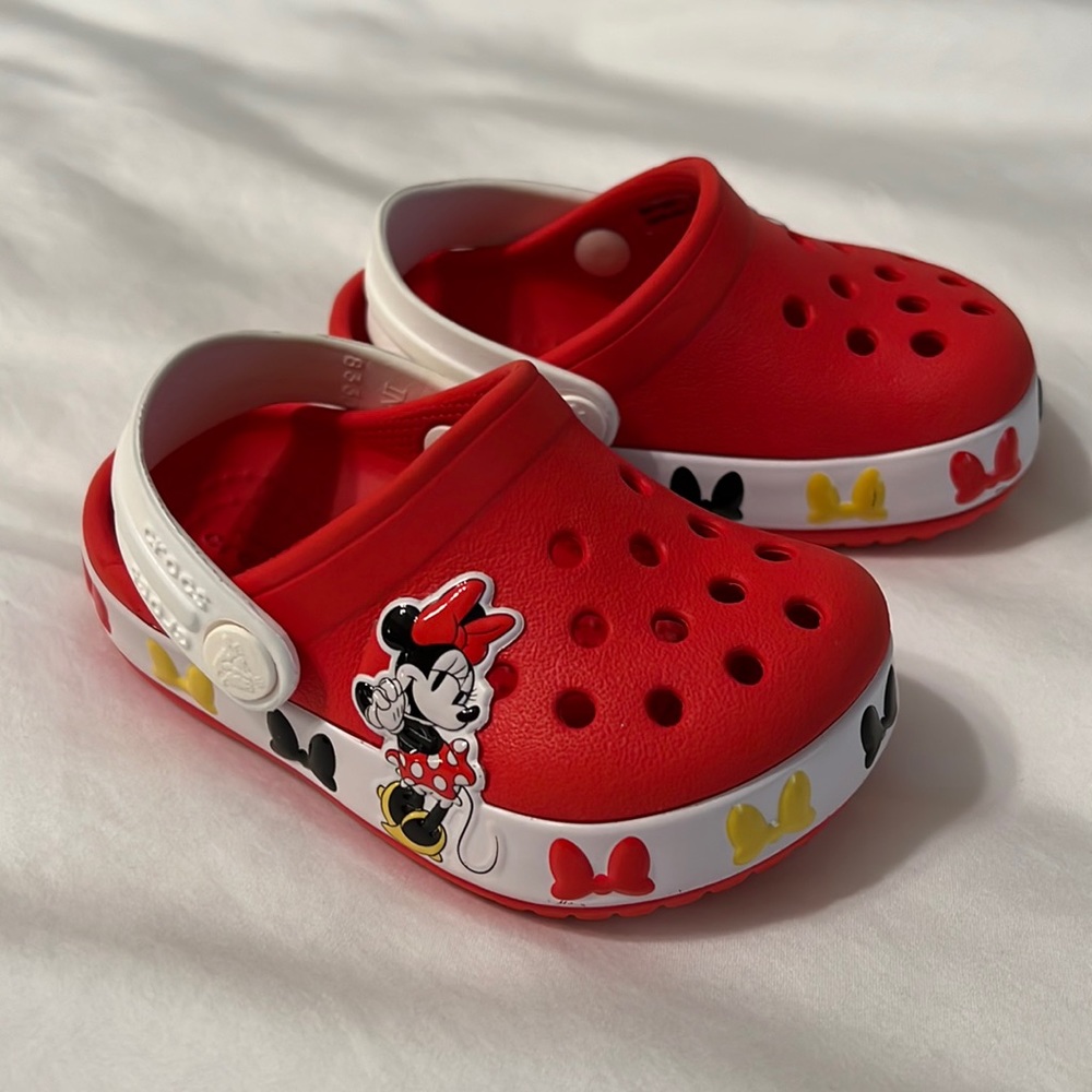 Minnie Mouse Crocs